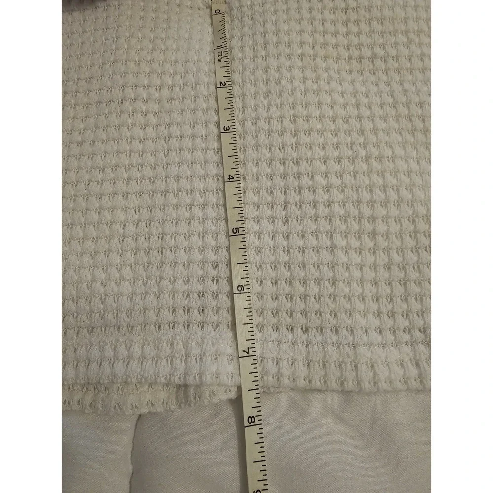 Olympia Clothing Womens Small Cream Knit Sweater Vest Sleeveless Collared‎
